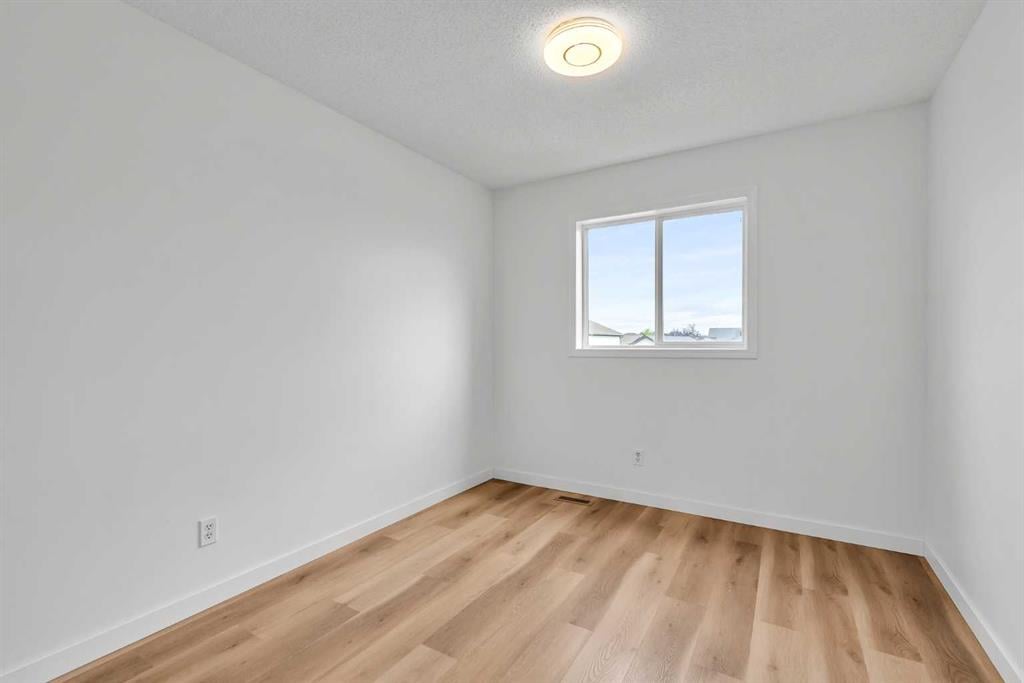 1149 Martindale - Thumbnail 5
