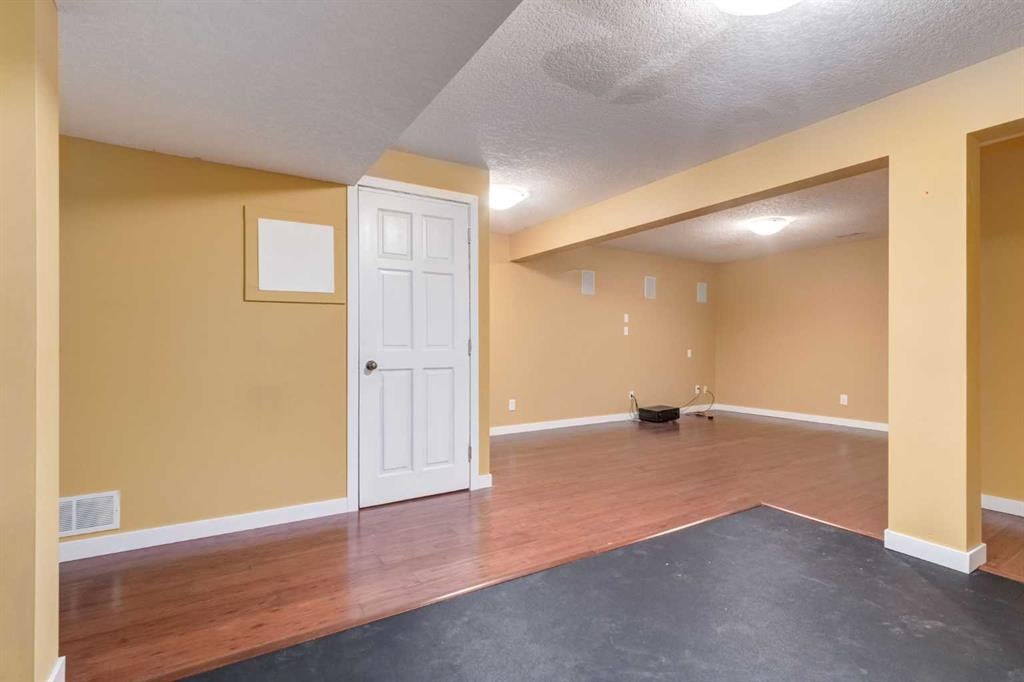 35 Bridlecrest - Thumbnail 8