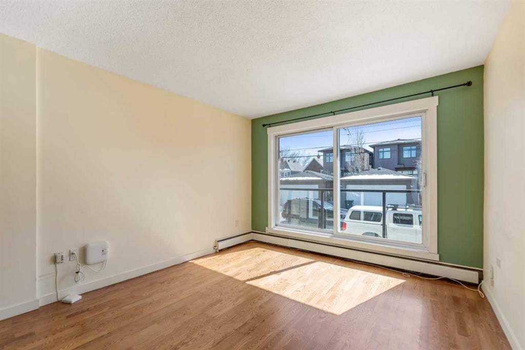 1717 Westmount - Thumbnail 7