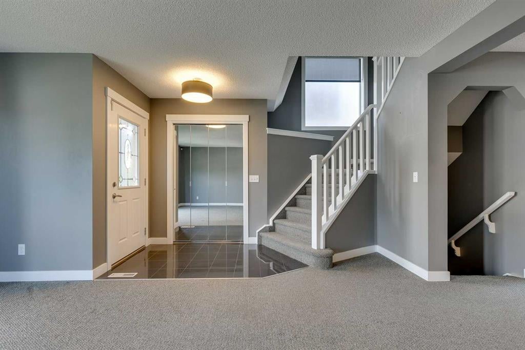 508 Saddlecrest - Thumbnail 3