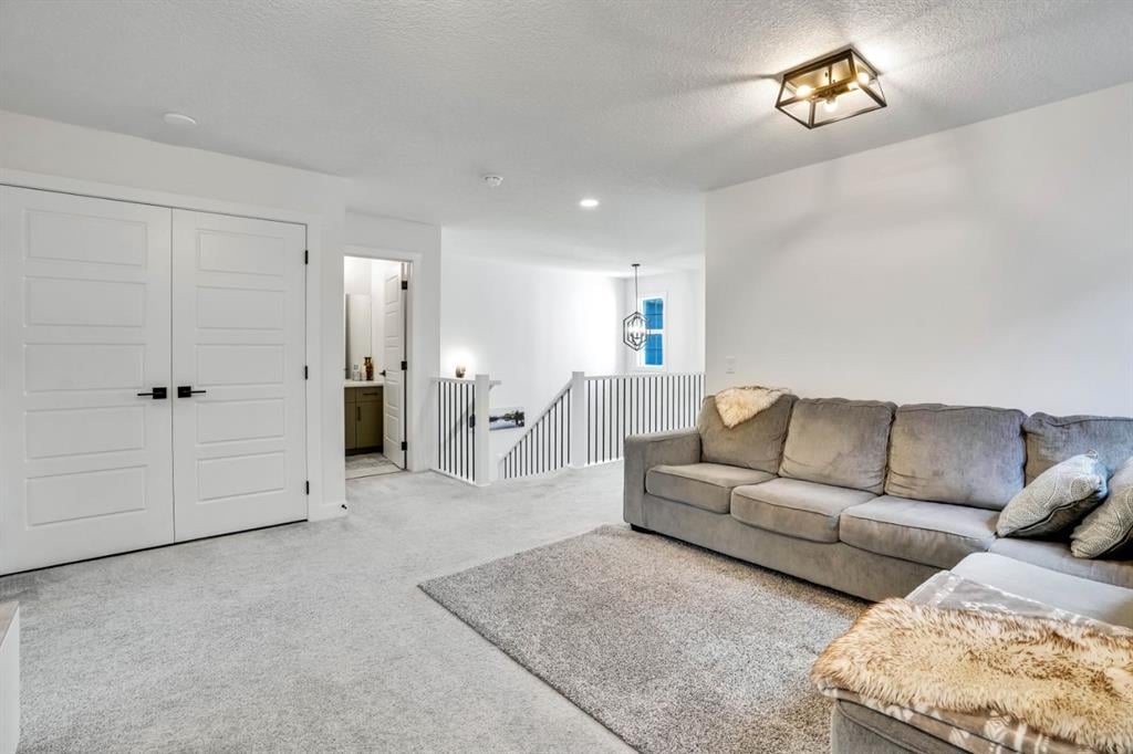 353 Walcrest - Thumbnail 6