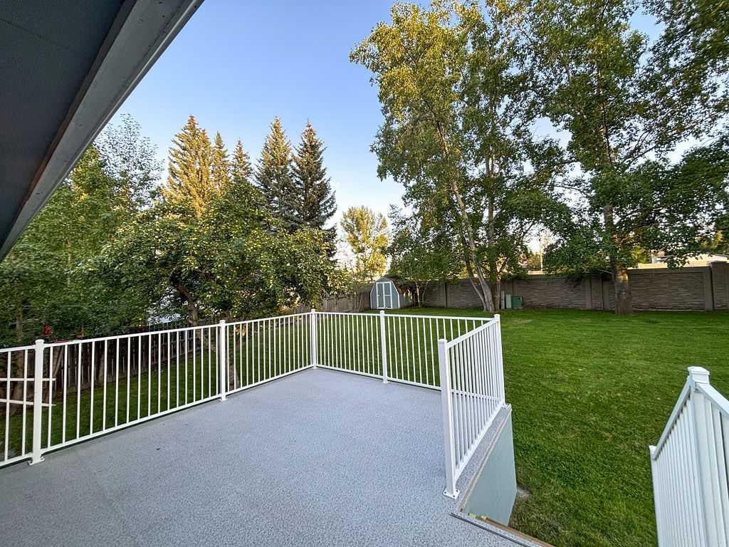 12 Oakbury - Thumbnail 3