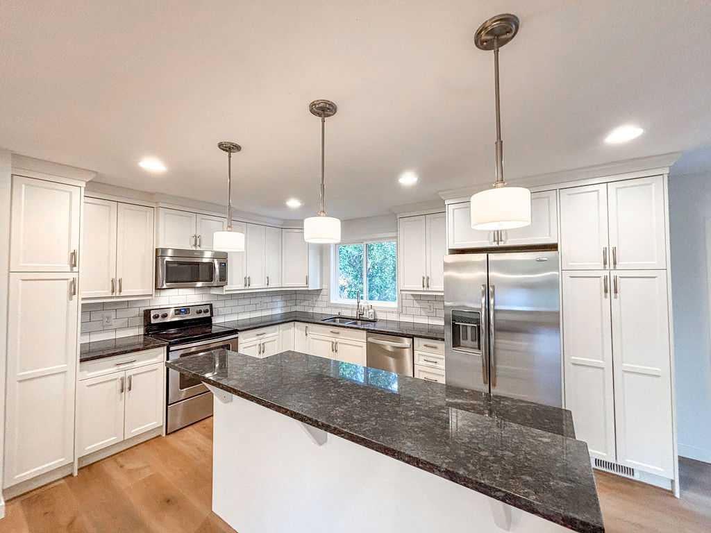 12 Oakbury - Thumbnail 5