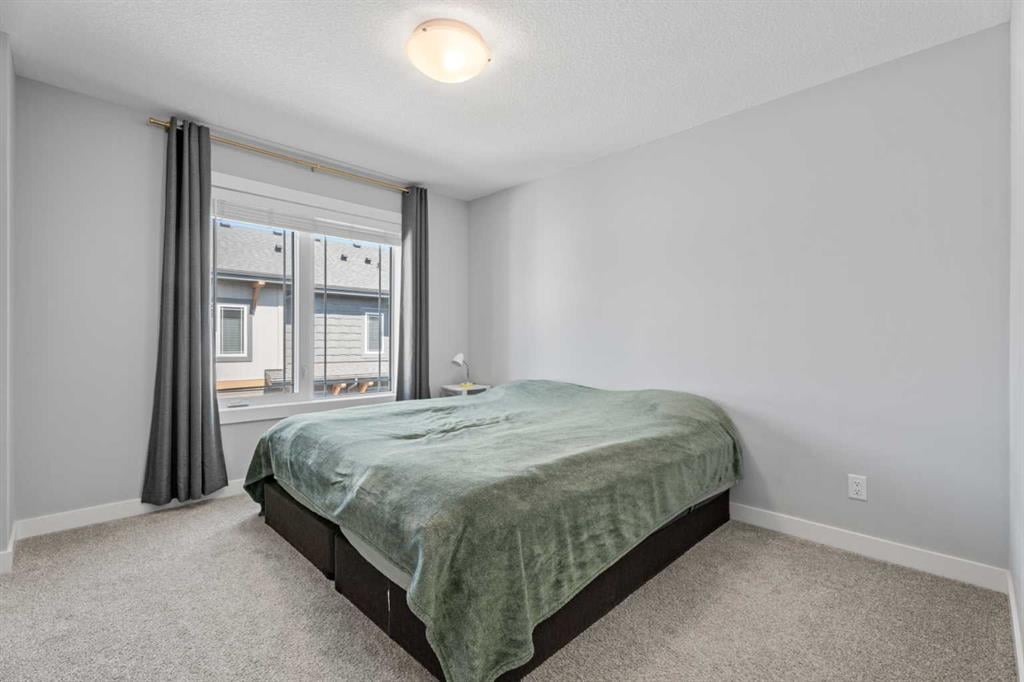 230 Auburn Meadows - Thumbnail 4