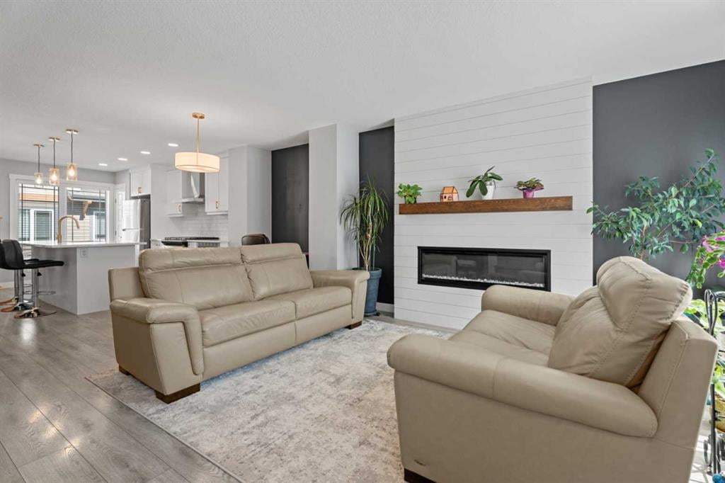 230 Auburn Meadows - Thumbnail 3