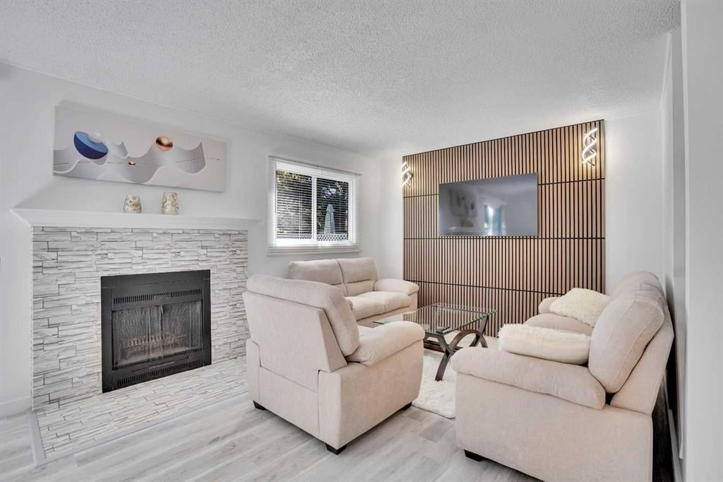 200 Shawnessy - Thumbnail 1