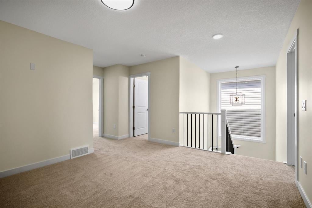 585 Corner Meadows - Thumbnail 3