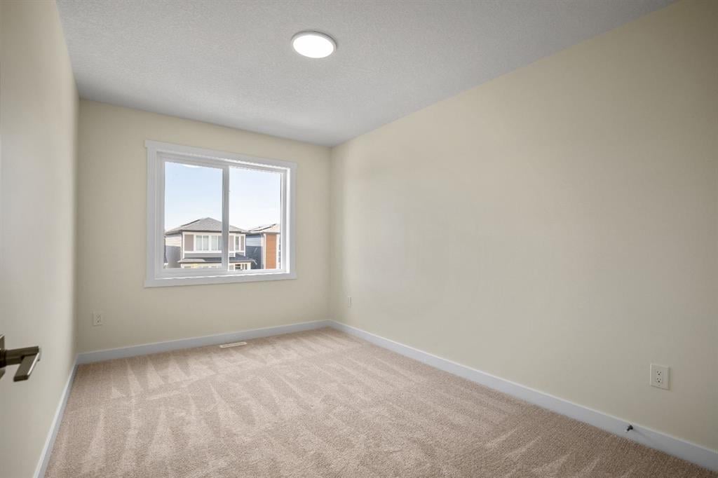 585 Corner Meadows - Thumbnail 6