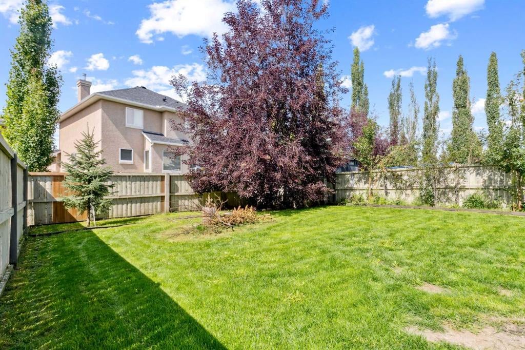 1005 Panorama Hills - Thumbnail 7