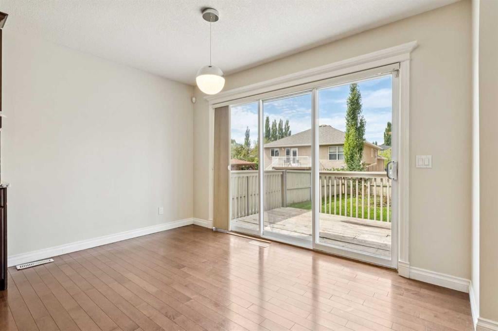 1005 Panorama Hills - Thumbnail 2