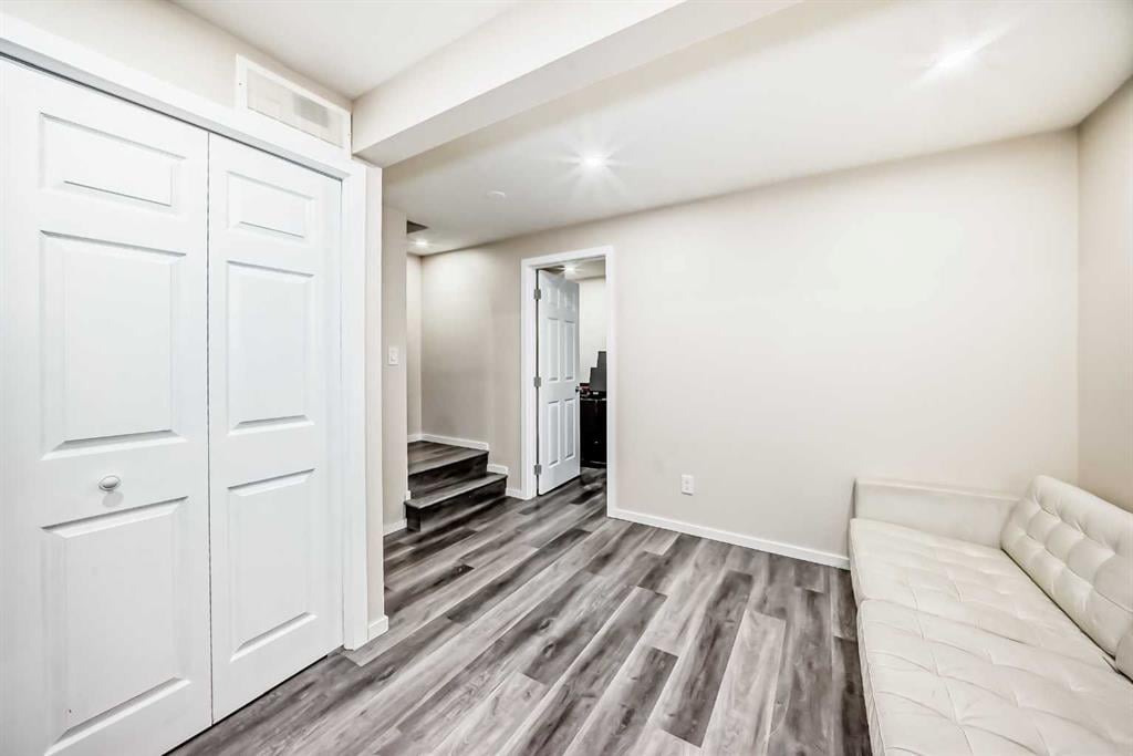 110 Edgeburn - Thumbnail 5