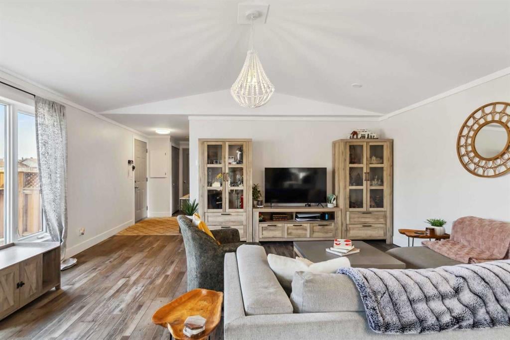 540 Mckinlay - Thumbnail 5