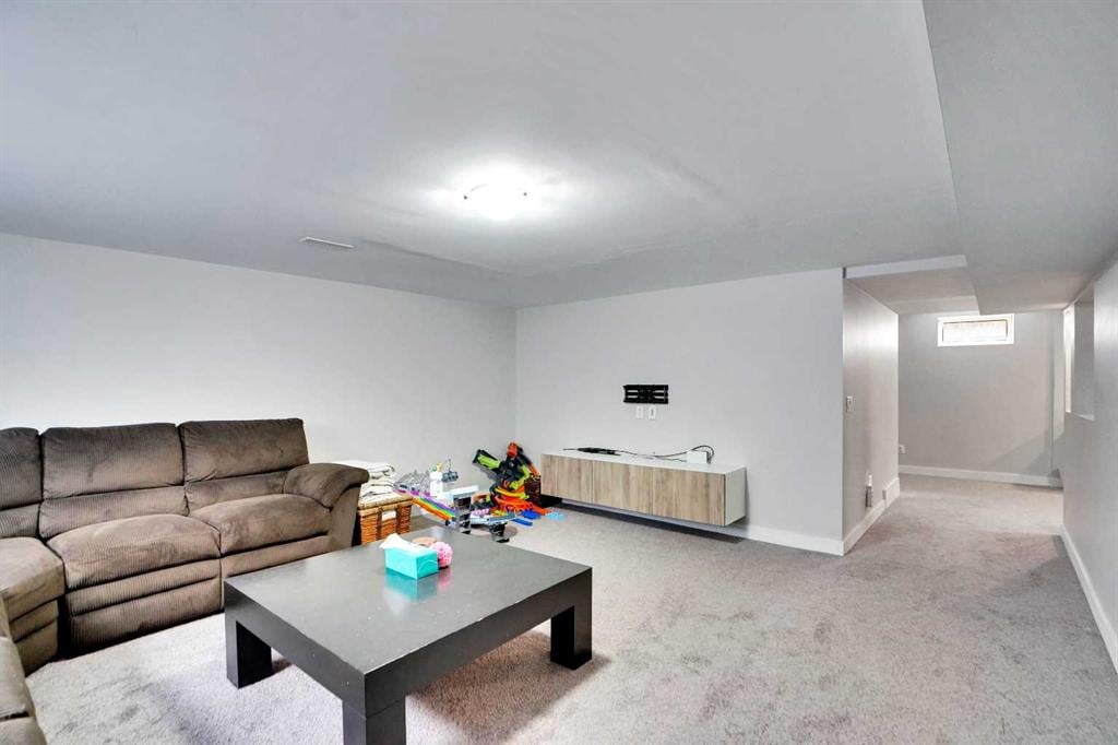 103 Castlebury - Thumbnail 7