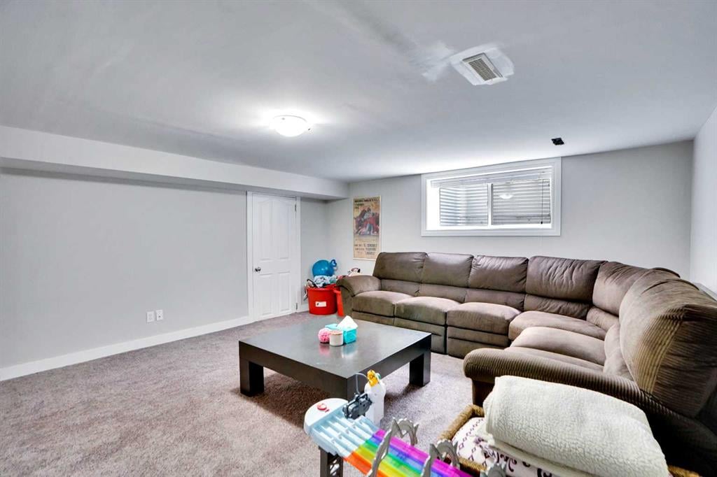 103 Castlebury - Thumbnail 5