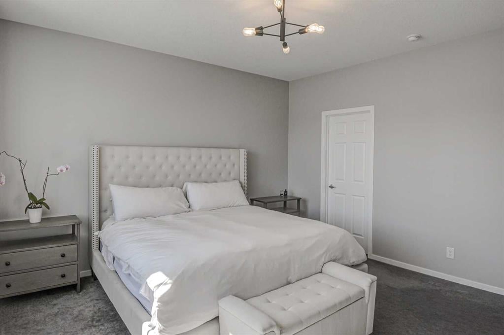 114 Yorkville - Thumbnail 5