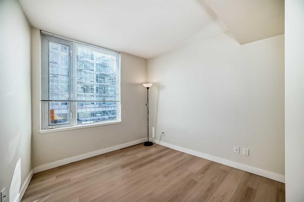 3820 Brentwood - Thumbnail 2