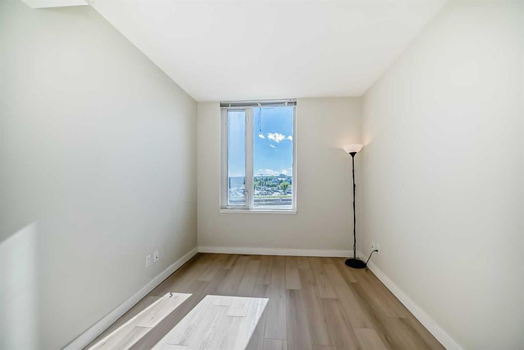 3820 Brentwood - Thumbnail 4