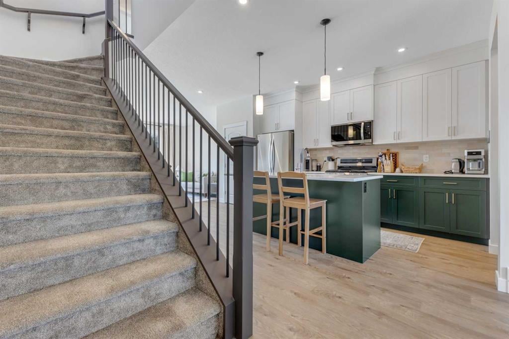 547 Rowmont - Thumbnail 2