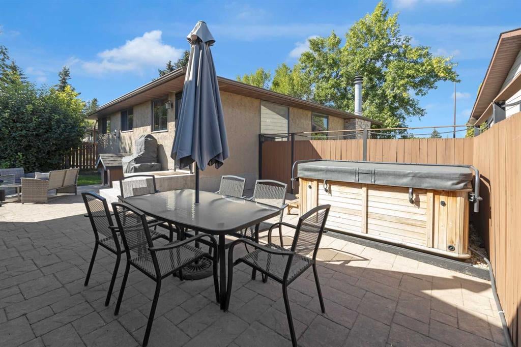 968 Abbotsford - Thumbnail 2