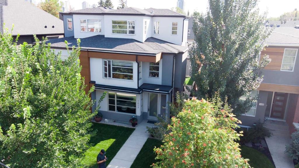 1623 Westmount - Thumbnail 4