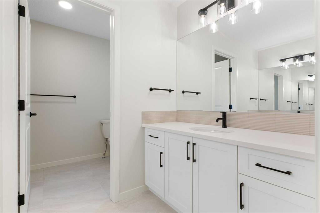 266 West Grove - Thumbnail 8