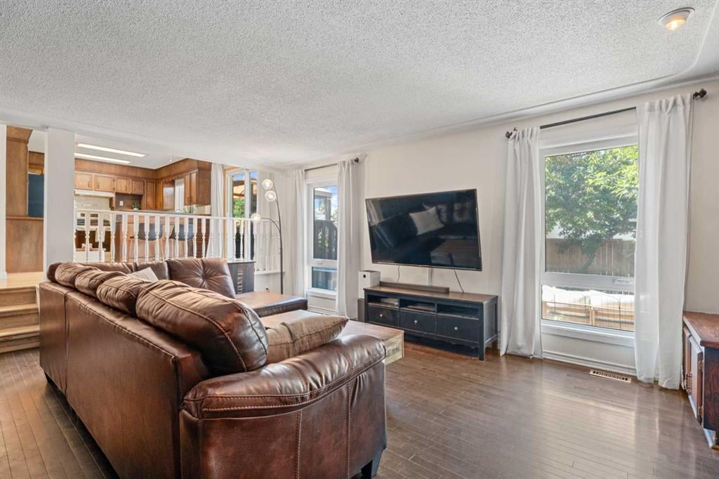 318 Shawnessy - Thumbnail 6