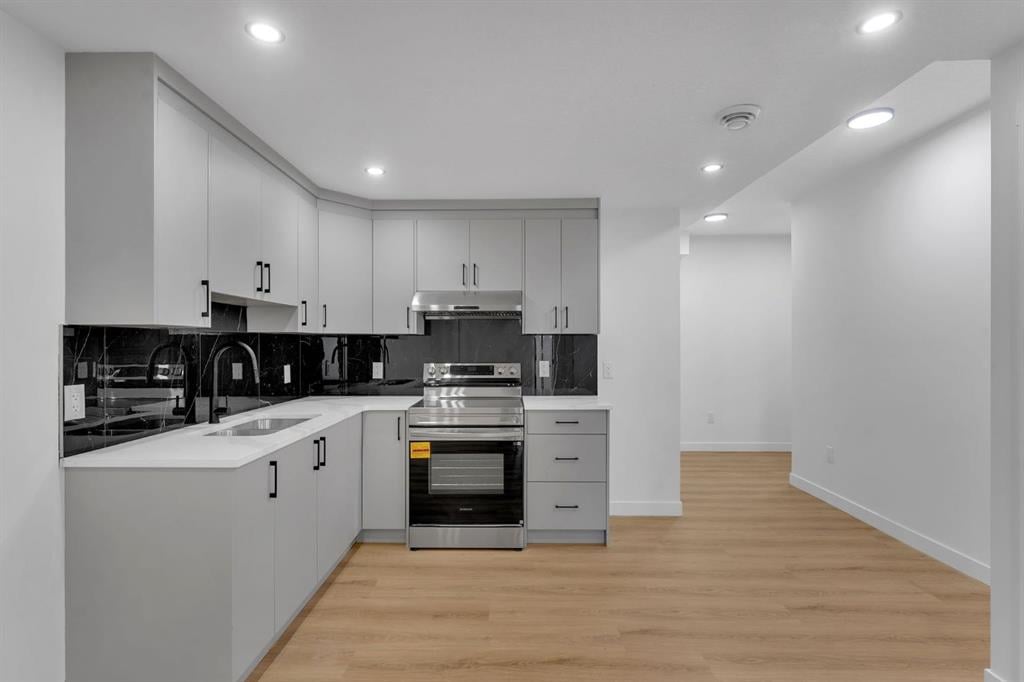 67 Corner Glen - Thumbnail 2