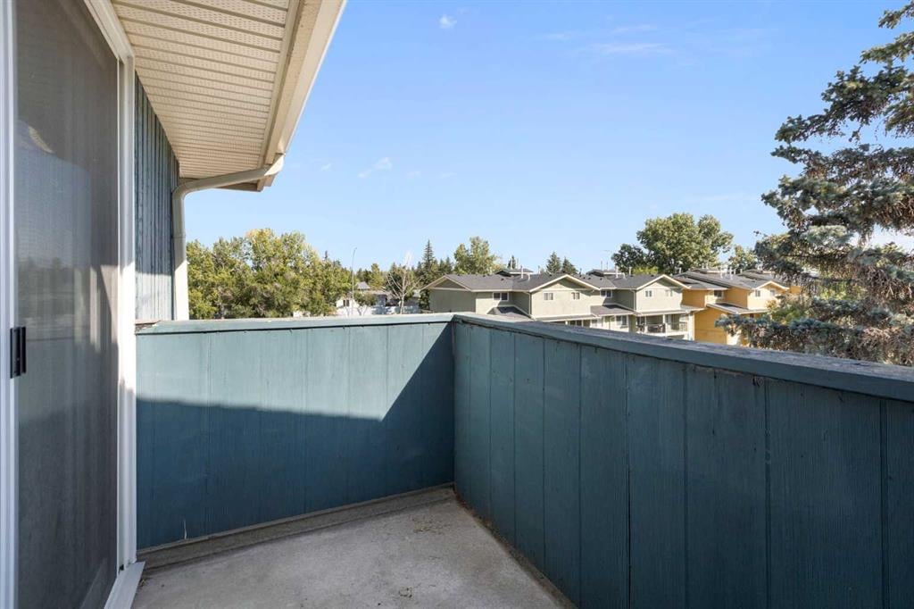 2200 Woodview - Thumbnail 6