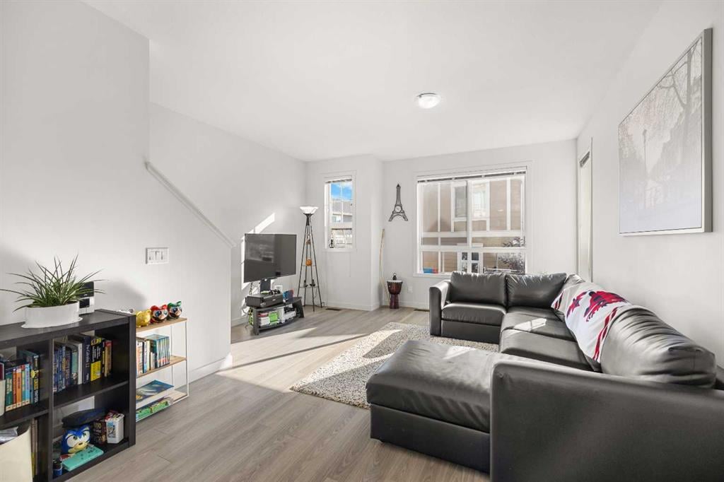 104 Sherwood - Thumbnail 3