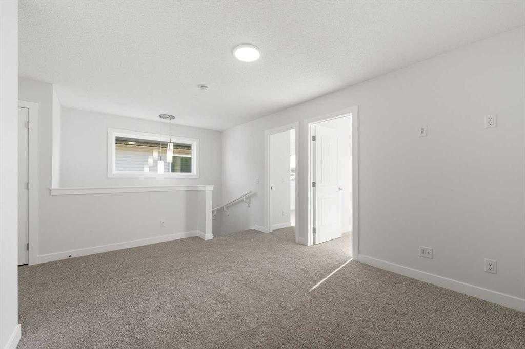 526 Wolf Willow - Thumbnail 2
