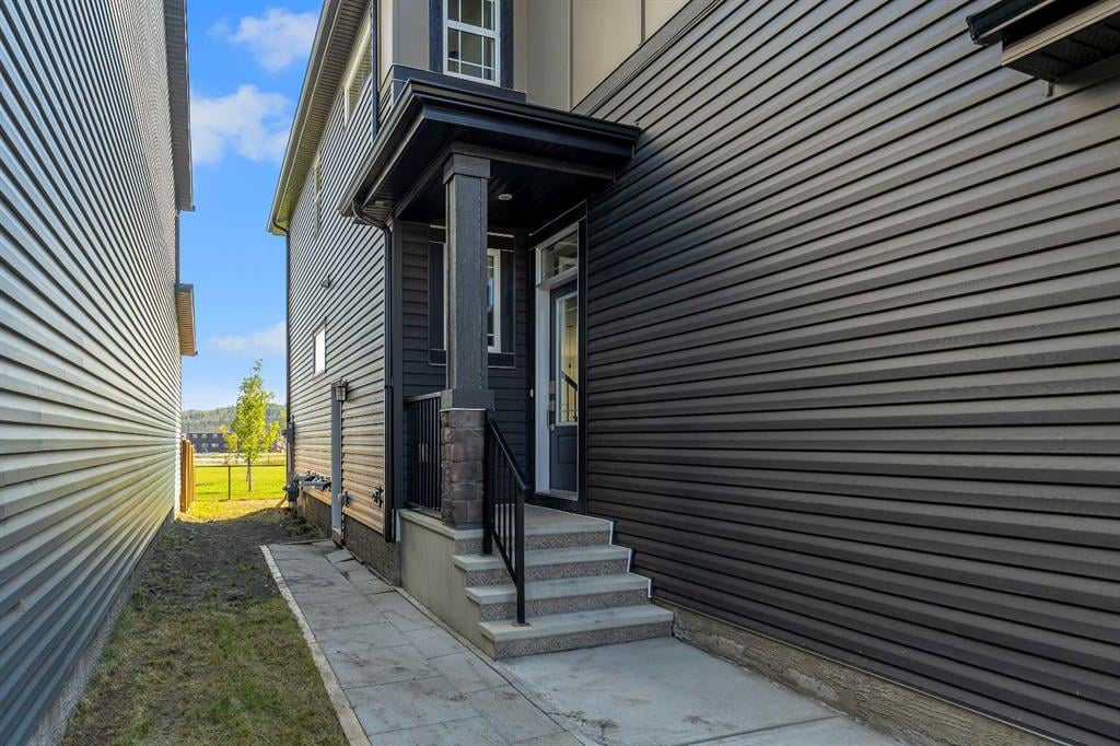 211 Creekstone - Thumbnail 4