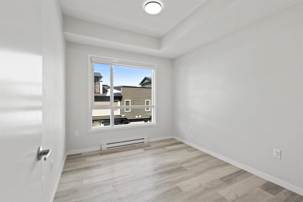 220 Seton - Thumbnail 3