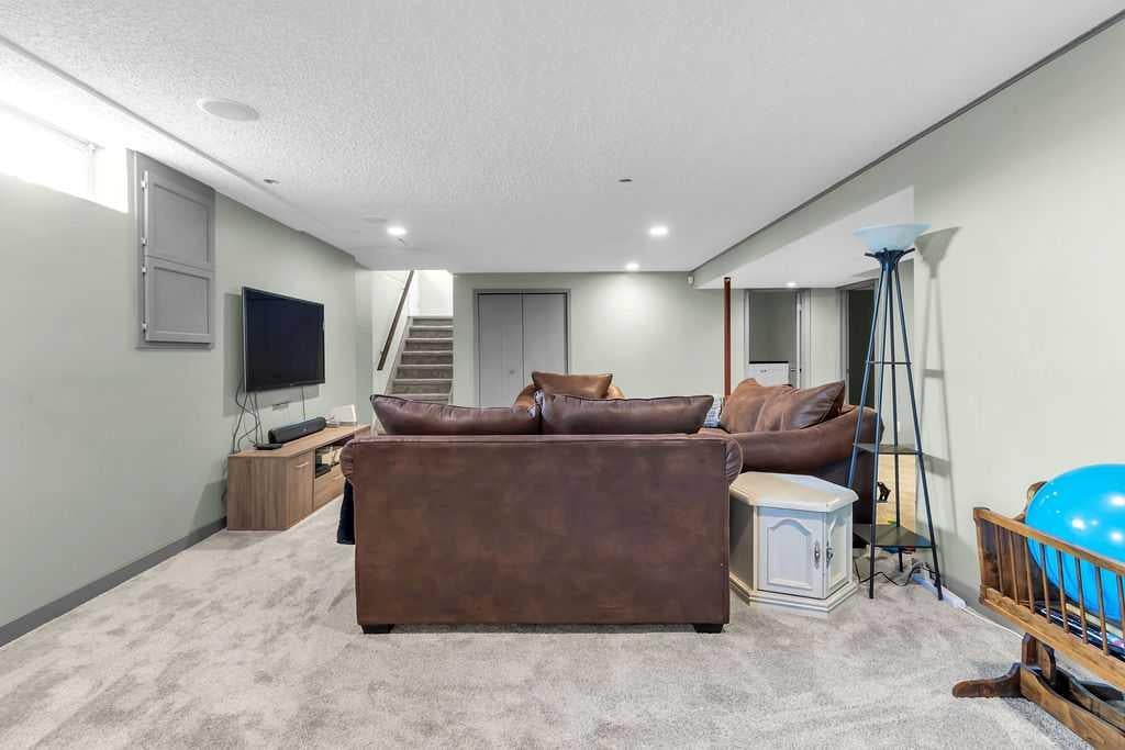 1215 Mapleglade - Thumbnail 6