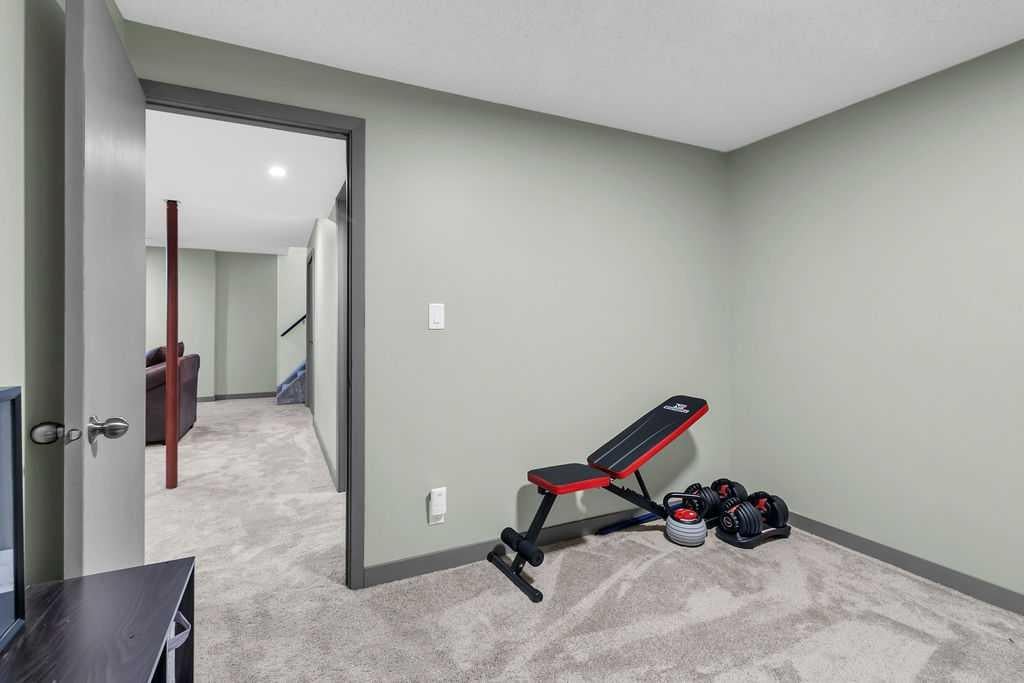 1215 Mapleglade - Thumbnail 3