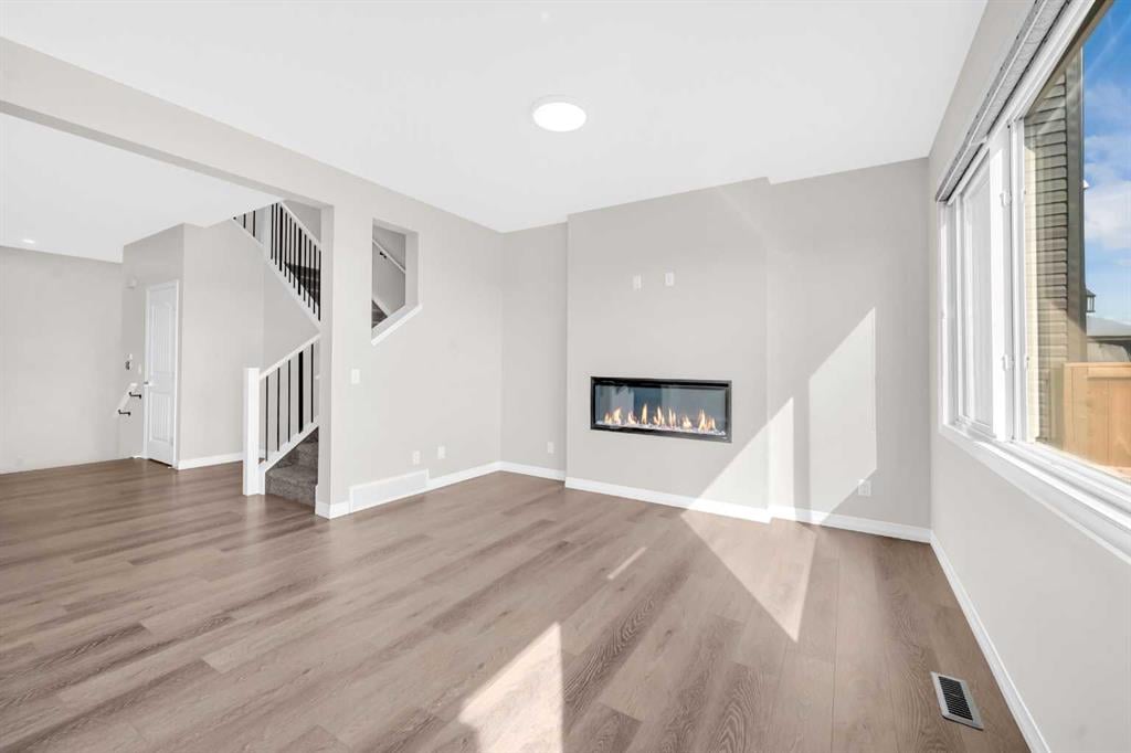 385 Corner Meadows - Thumbnail 7