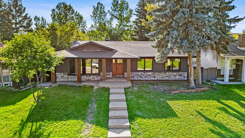 240 Lake Bonavista - Thumbnail 2