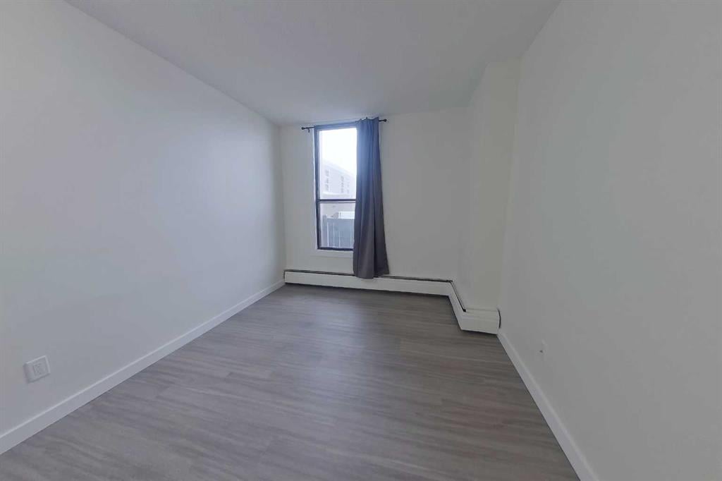 13221 Macdonald - Thumbnail 6