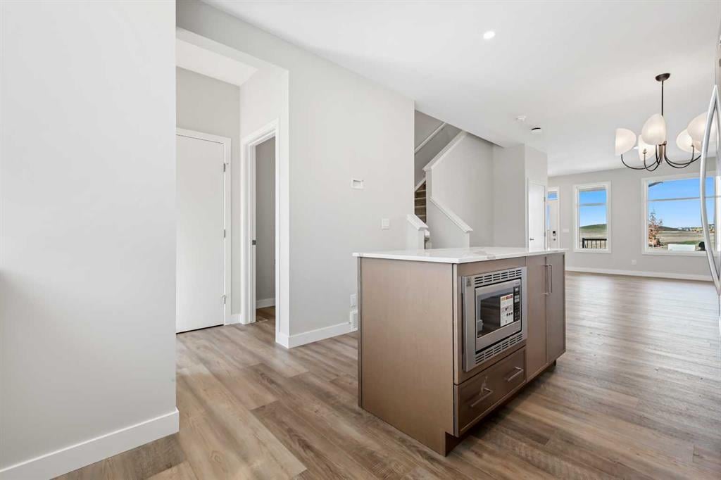 7023 Rangeview - Thumbnail 1