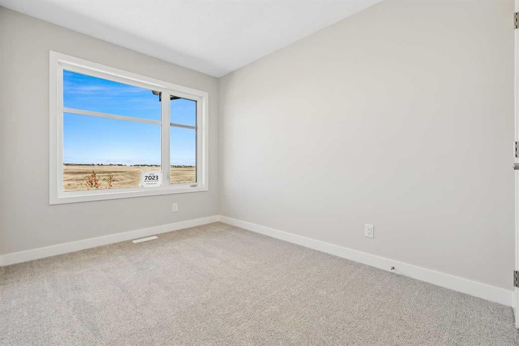 7023 Rangeview - Thumbnail 6