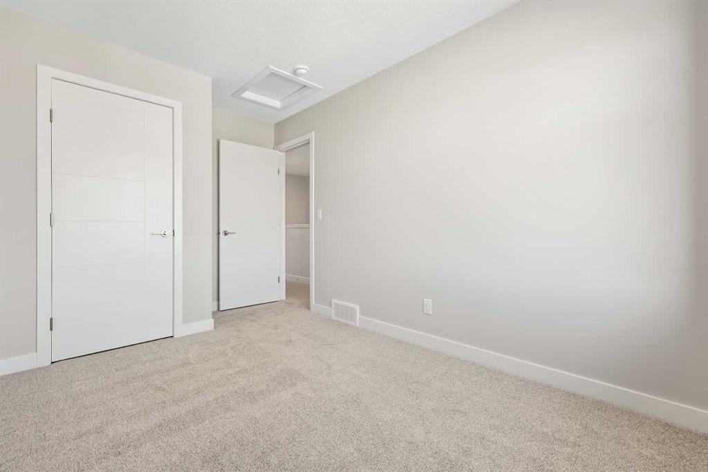 7023 Rangeview - Thumbnail 4