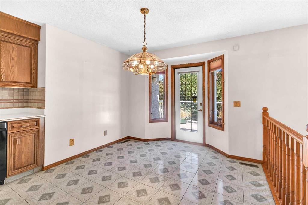 125 Edgebrook - Thumbnail 7