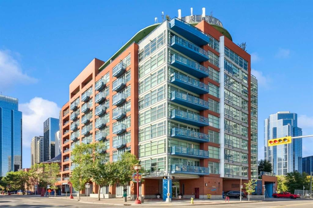 205 Riverfront - Thumbnail 1