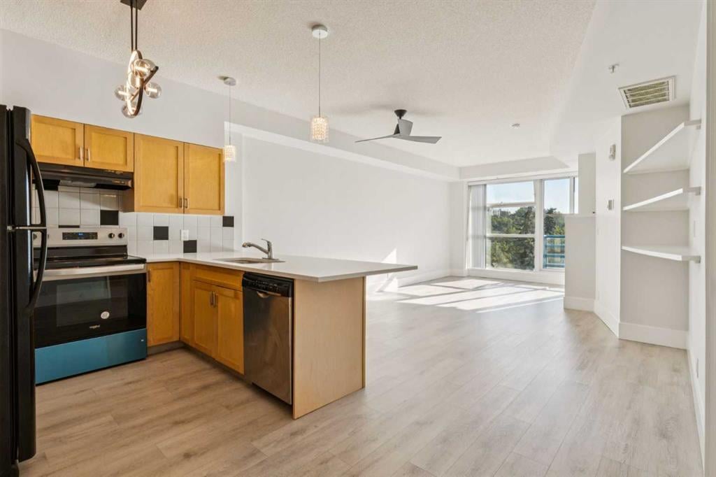 205 Riverfront - Thumbnail 7