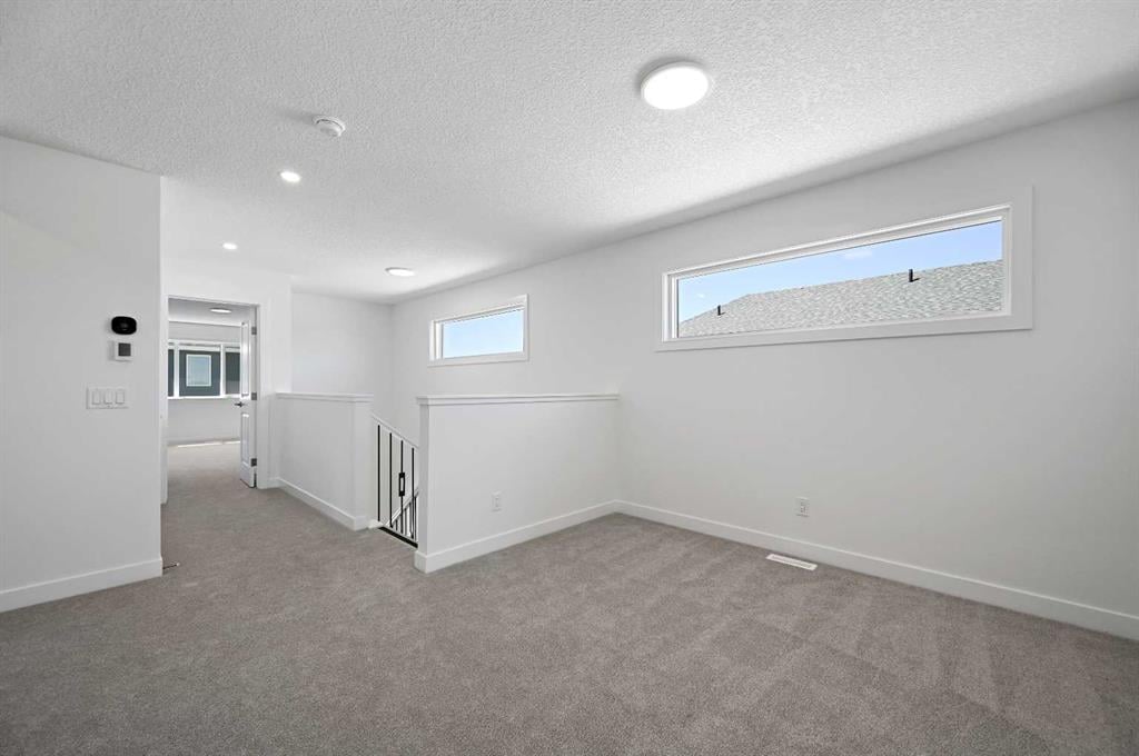 430 Corner Glen - Thumbnail 6