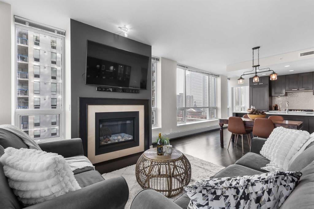 222 Riverfront - Thumbnail 6