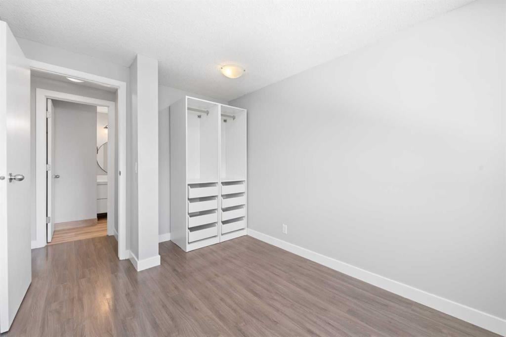 142 Woodmont - Thumbnail 4