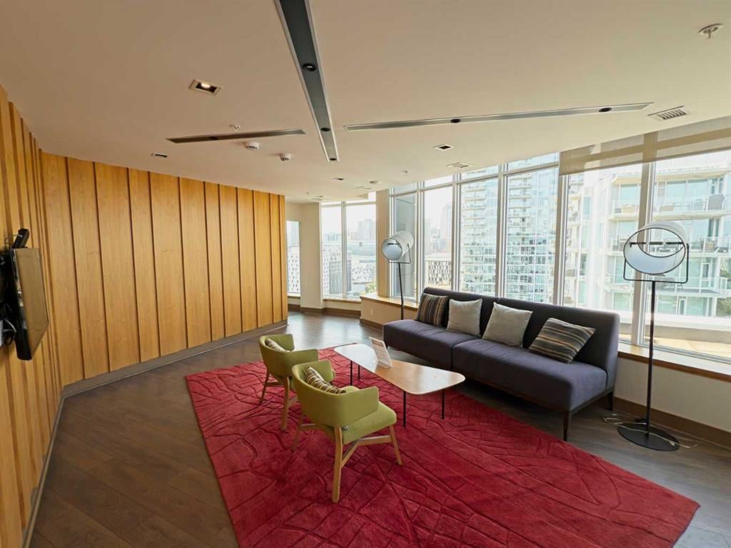 550 Riverfront - Thumbnail 5