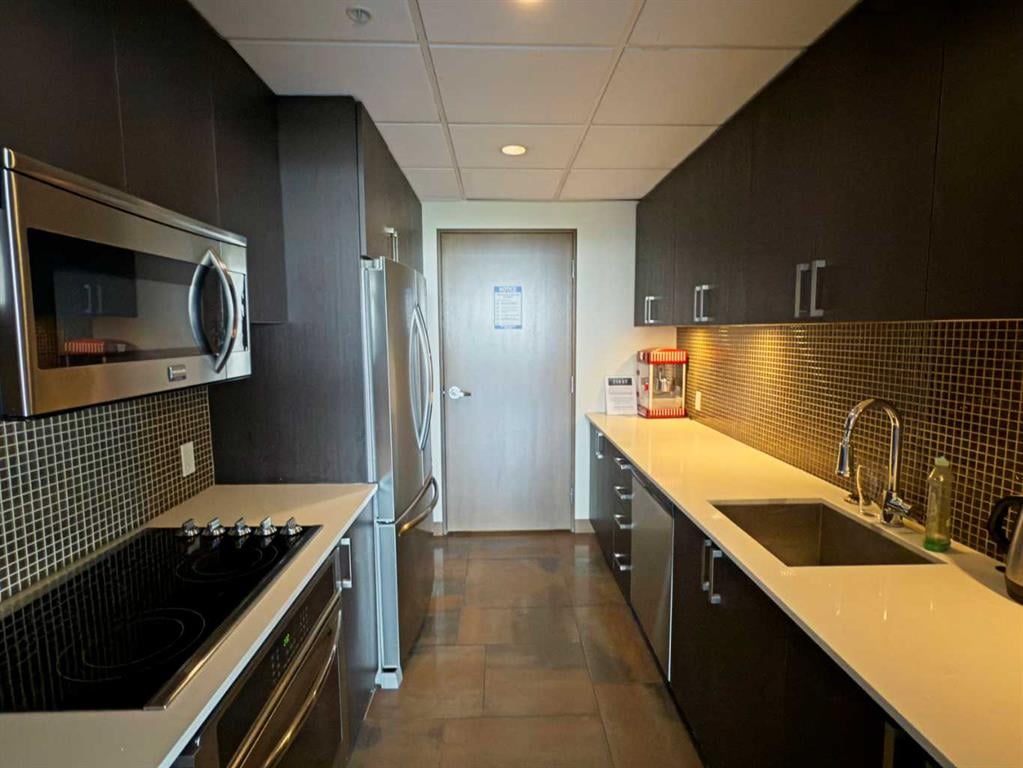 550 Riverfront - Thumbnail 7