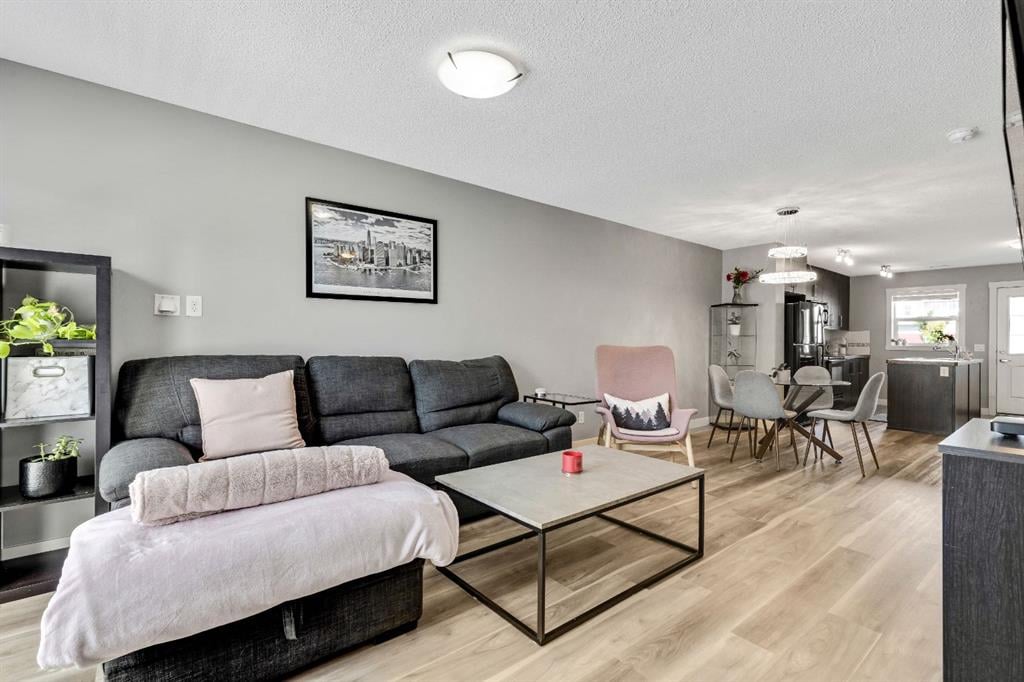 220 Mckenzie Towne - Thumbnail 5