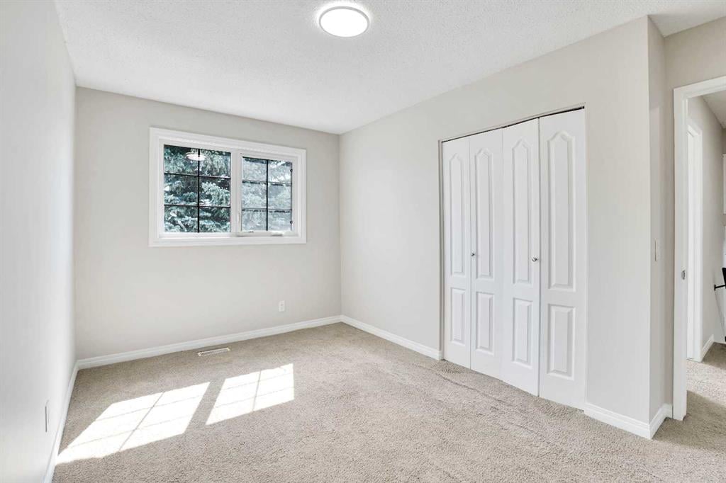524 Whitehorn - Thumbnail 6